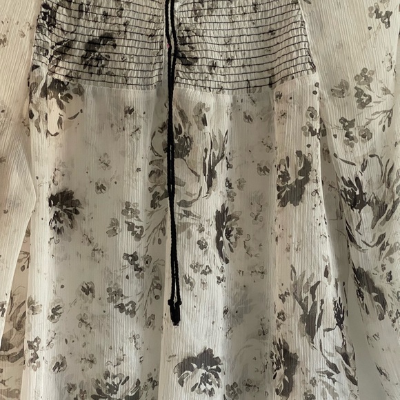 Maurices Blouse sheer size M - Picture 2 of 6